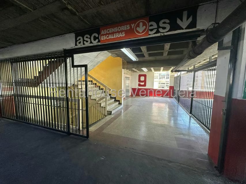 Comercial (Oficina) en Venta en Los Palos Grandes, Distrito Metropolitano - 11