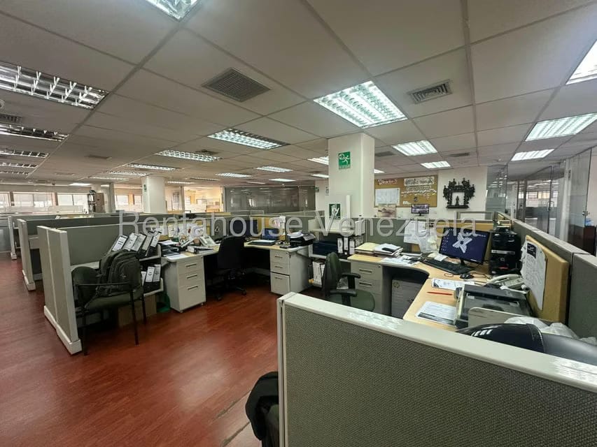 Comercial (Oficina) en Venta en Los Palos Grandes, Distrito Metropolitano - 14