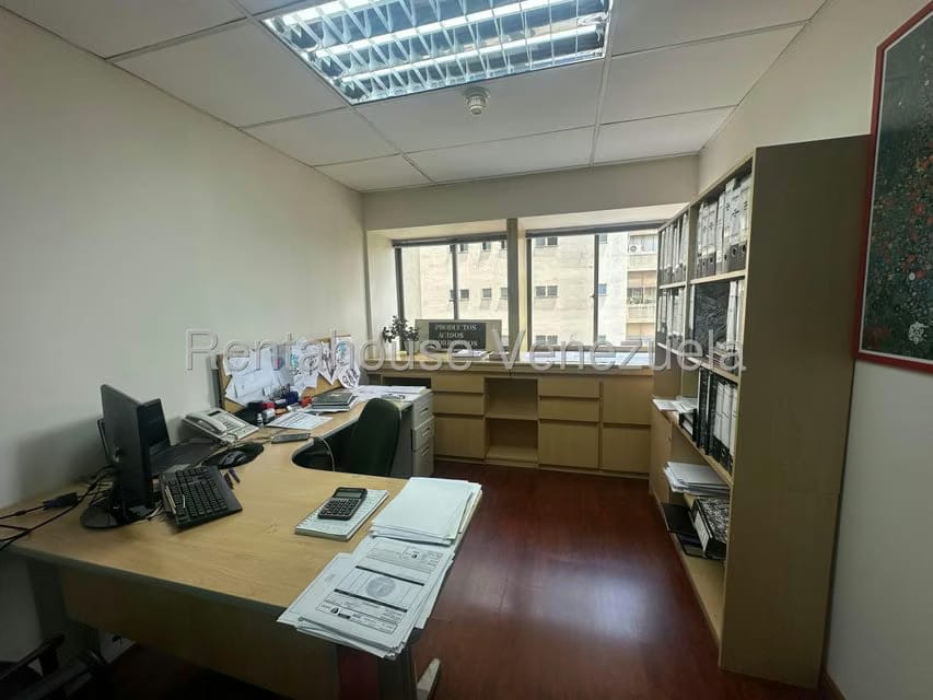 Comercial (Oficina) en Venta en Los Palos Grandes, Distrito Metropolitano - 16