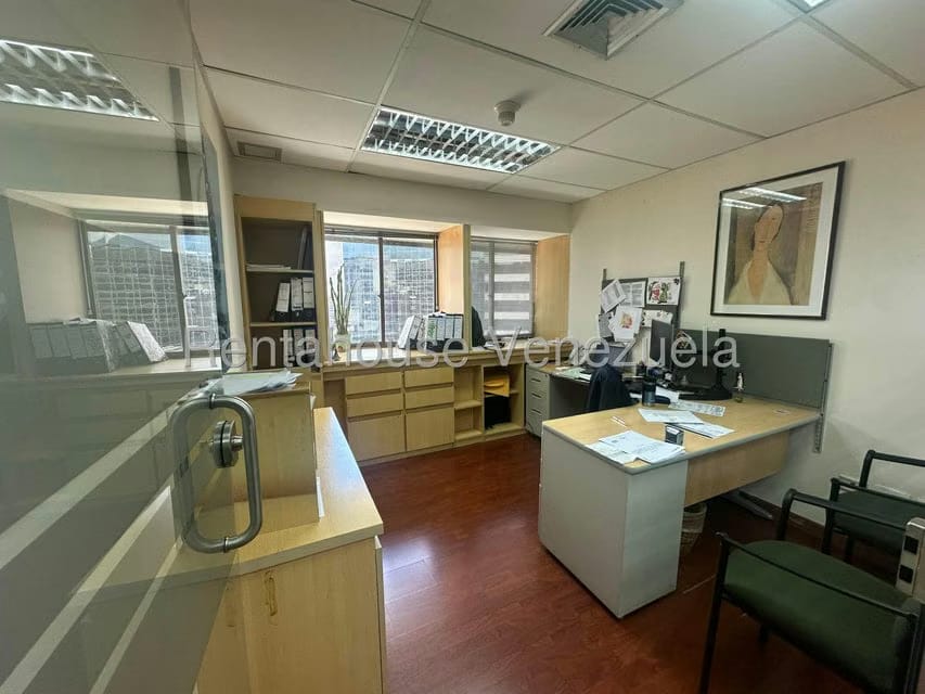 Comercial (Oficina) en Venta en Los Palos Grandes, Distrito Metropolitano - 19