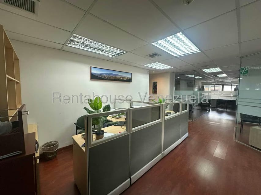 Comercial (Oficina) en Venta en Los Palos Grandes, Distrito Metropolitano - 27