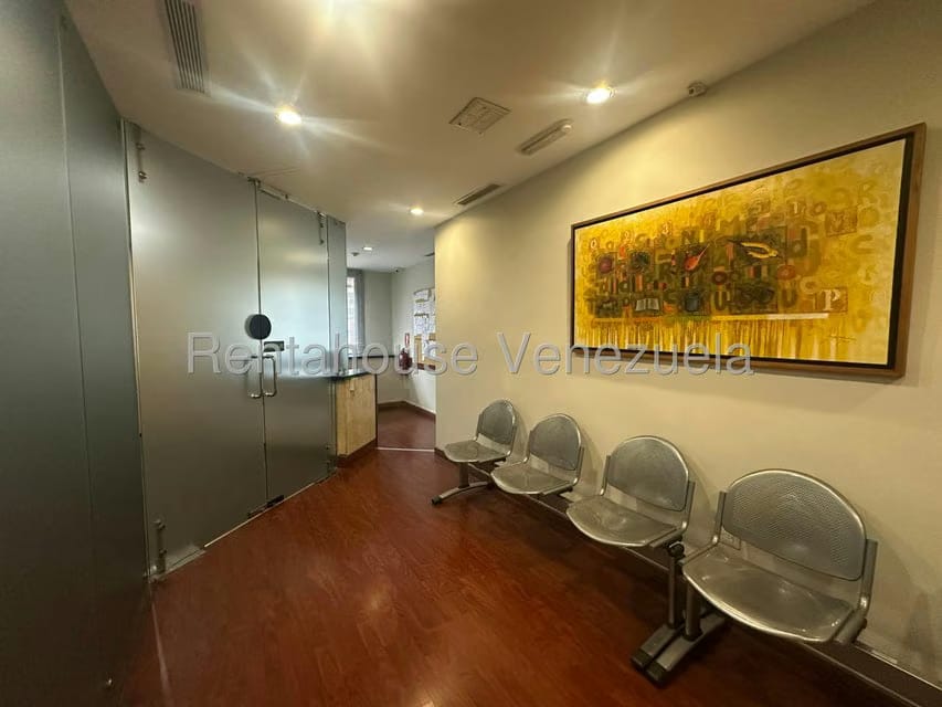 Comercial (Oficina) en Venta en Los Palos Grandes, Distrito Metropolitano - 4