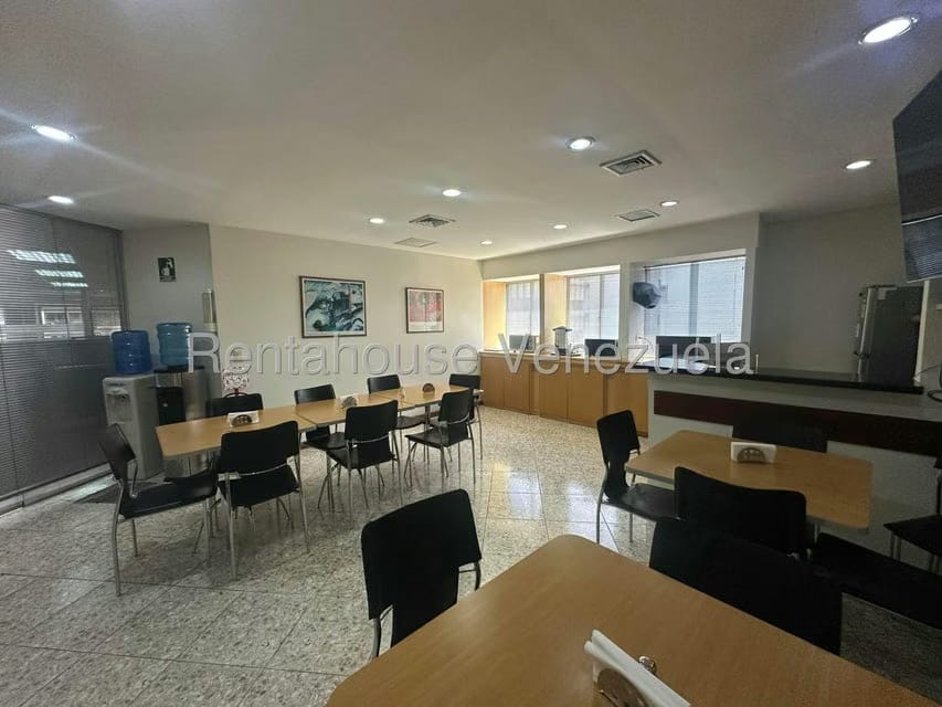 Comercial (Oficina) en Venta en Los Palos Grandes, Distrito Metropolitano - 31