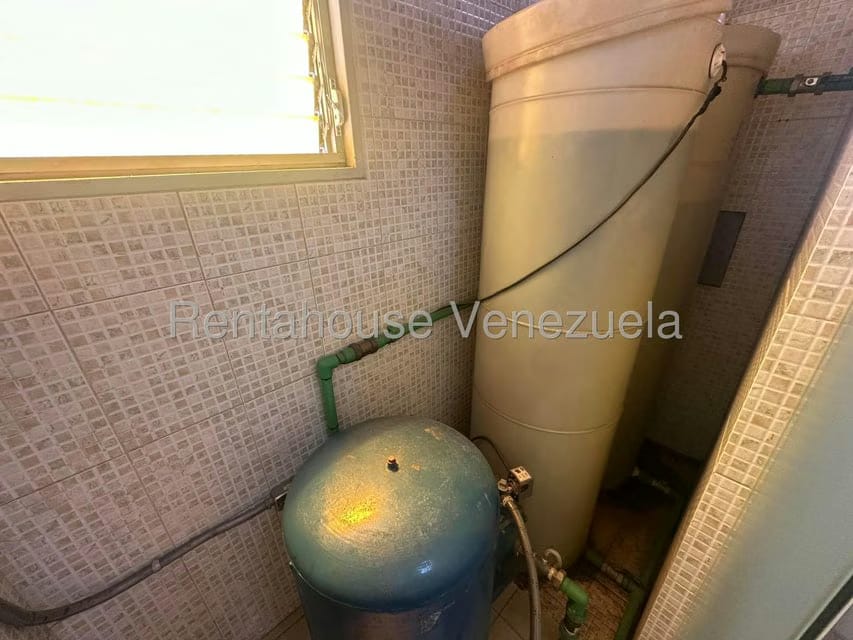 Comercial (Oficina) en Venta en Los Palos Grandes, Distrito Metropolitano - 40