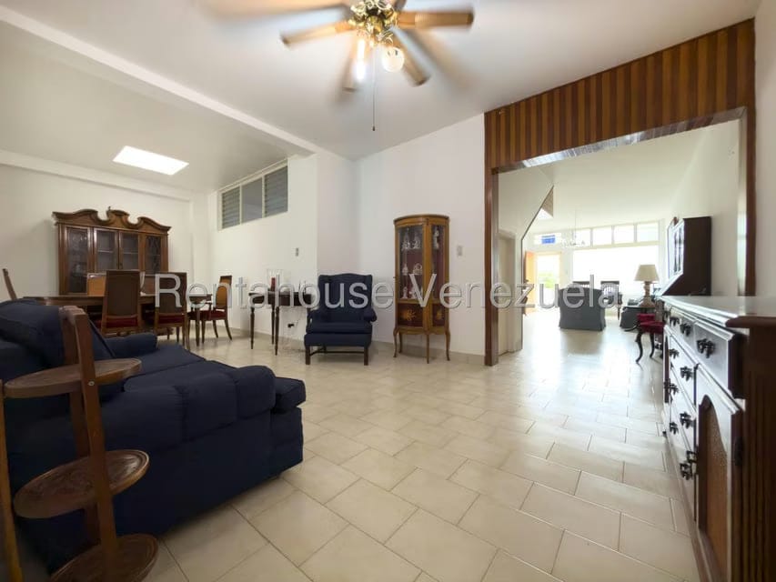 Casa (Multipes Niveles) en Venta en La Trinidad, Distrito Metropolitano - 18