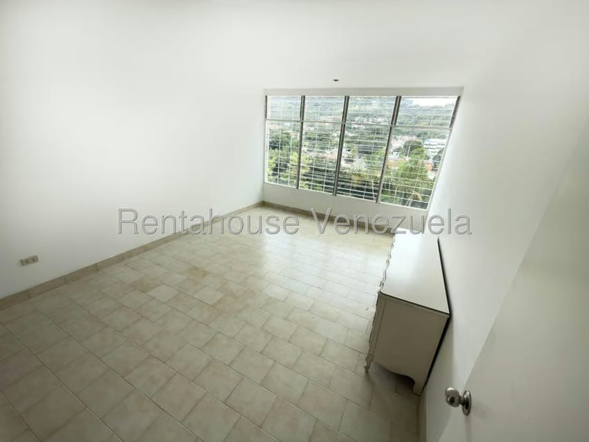 Casa (Multipes Niveles) en Venta en La Trinidad, Distrito Metropolitano - 23