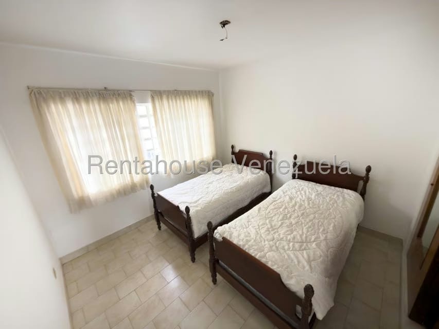 Casa (Multipes Niveles) en Venta en La Trinidad, Distrito Metropolitano - 26