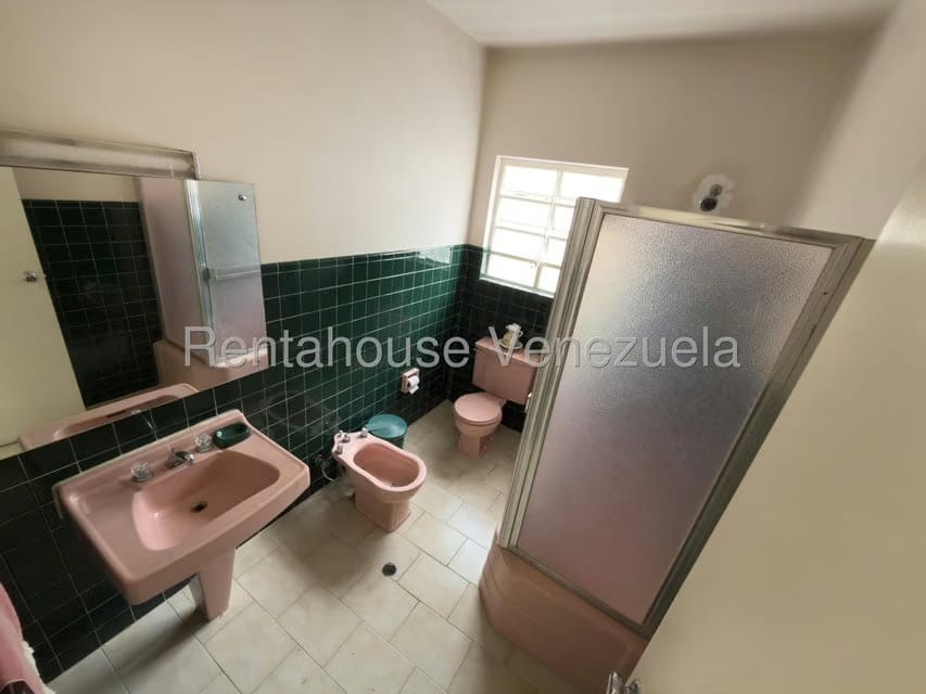 Casa (Multipes Niveles) en Venta en La Trinidad, Distrito Metropolitano - 31