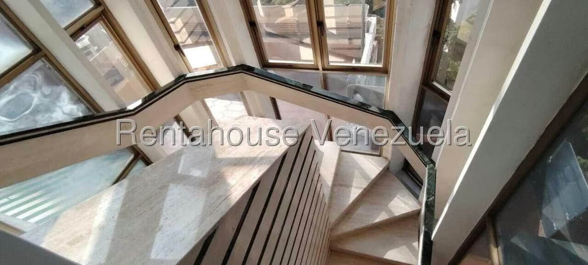 Apartamento (Penthouse) en Venta en La Florida, Distrito Metropolitano - 28