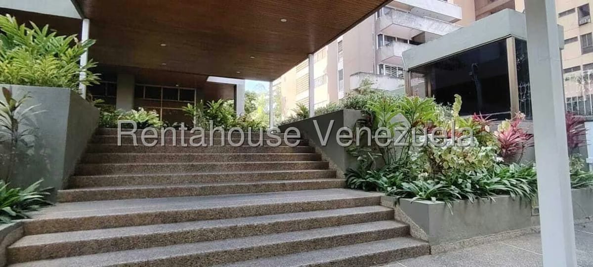 Apartamento (Penthouse) en Venta en La Florida, Distrito Metropolitano - 4
