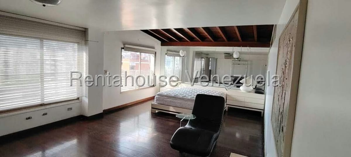 Apartamento (Penthouse) en Venta en La Florida, Distrito Metropolitano - 32