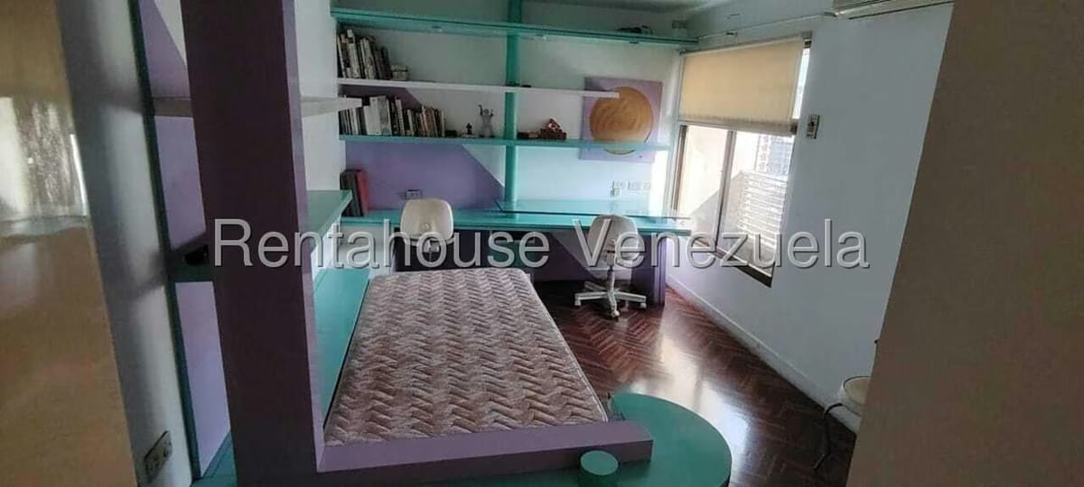 Apartamento (Penthouse) en Venta en La Florida, Distrito Metropolitano - 40