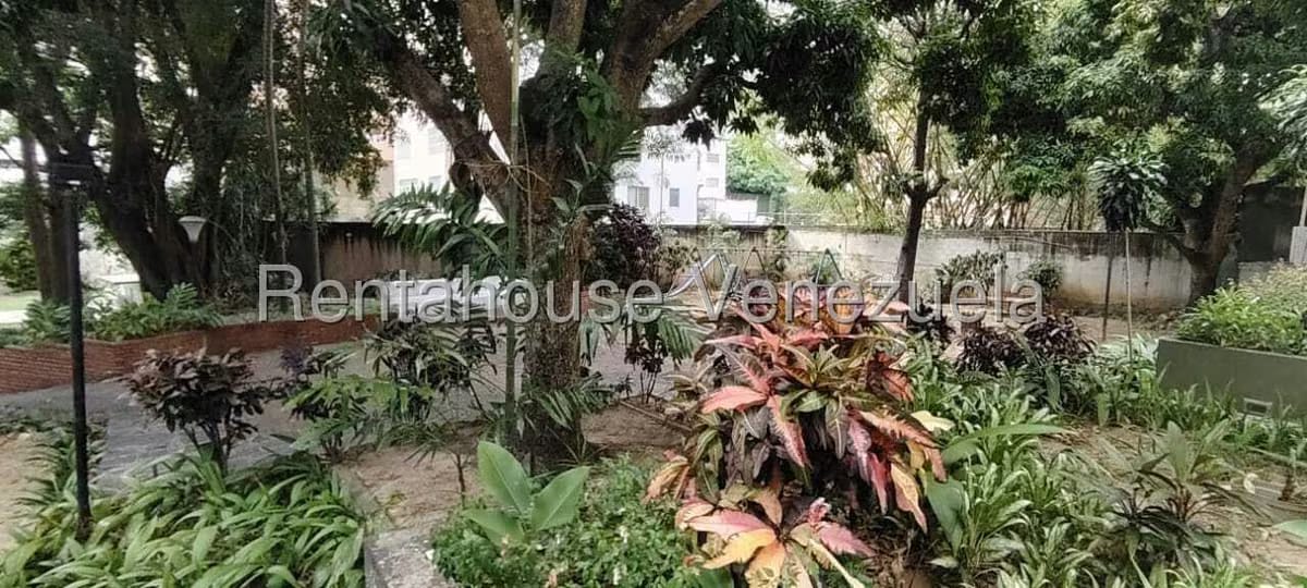 Apartamento (Penthouse) en Venta en La Florida, Distrito Metropolitano - 51