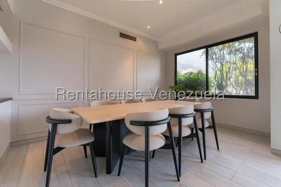 Apartamento (1 Nivel) en Venta en Country Club, Distrito Metropolitano - 12