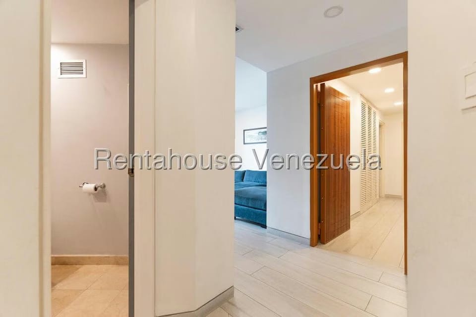 Apartamento (1 Nivel) en Venta en Country Club, Distrito Metropolitano - 16