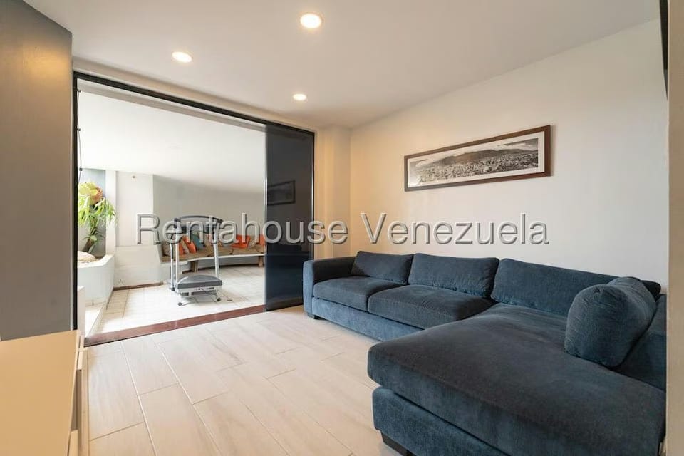 Apartamento (1 Nivel) en Venta en Country Club, Distrito Metropolitano - 18