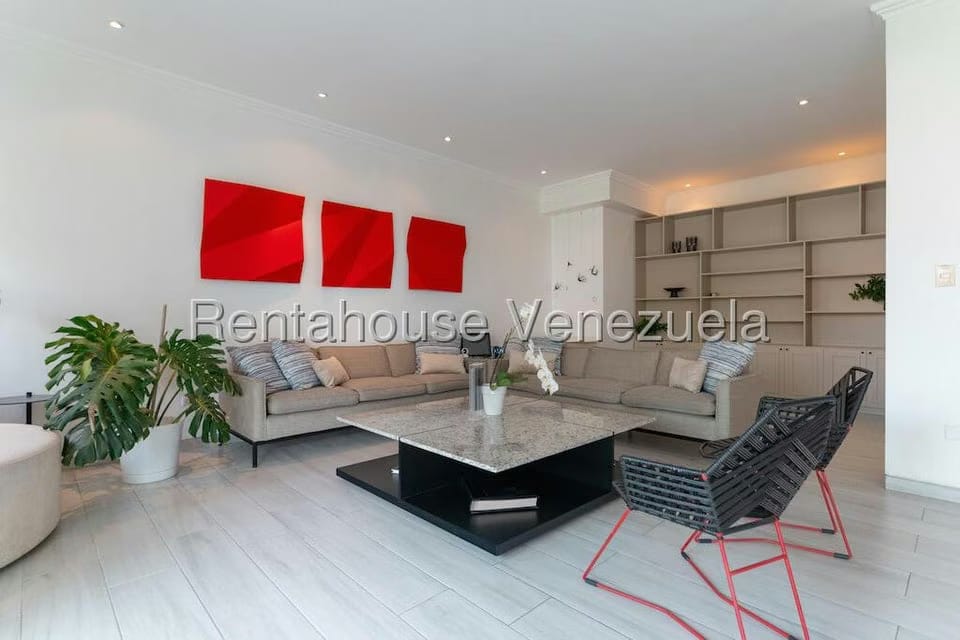 Apartamento (1 Nivel) en Venta en Country Club, Distrito Metropolitano - 3