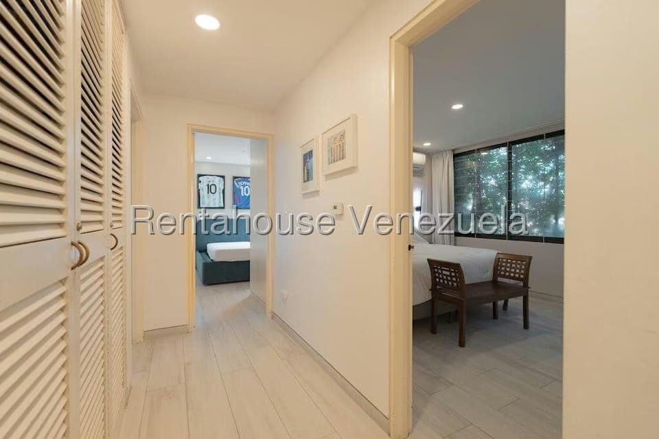 Apartamento (1 Nivel) en Venta en Country Club, Distrito Metropolitano - 30