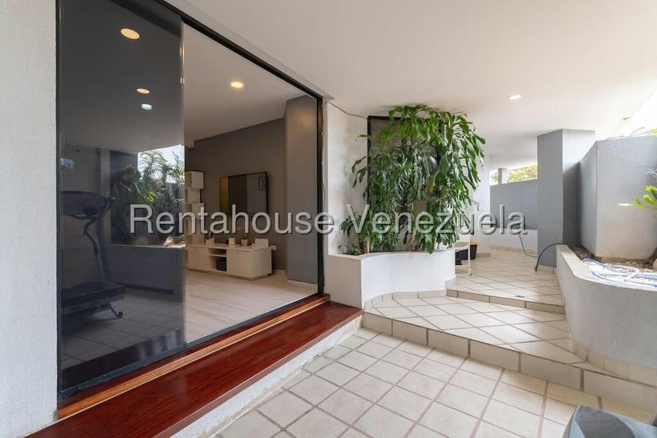 Apartamento (1 Nivel) en Venta en Country Club, Distrito Metropolitano - 42