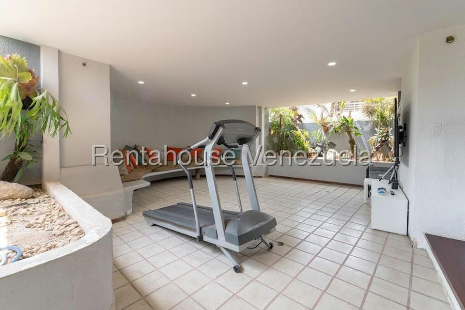 Apartamento (1 Nivel) en Venta en Country Club, Distrito Metropolitano - 45