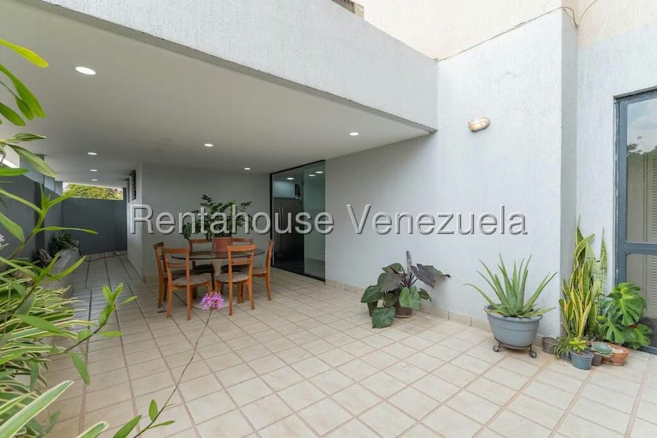 Apartamento (1 Nivel) en Venta en Country Club, Distrito Metropolitano - 48