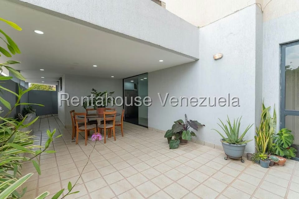 Apartamento (1 Nivel) en Venta en Country Club, Distrito Metropolitano - 48