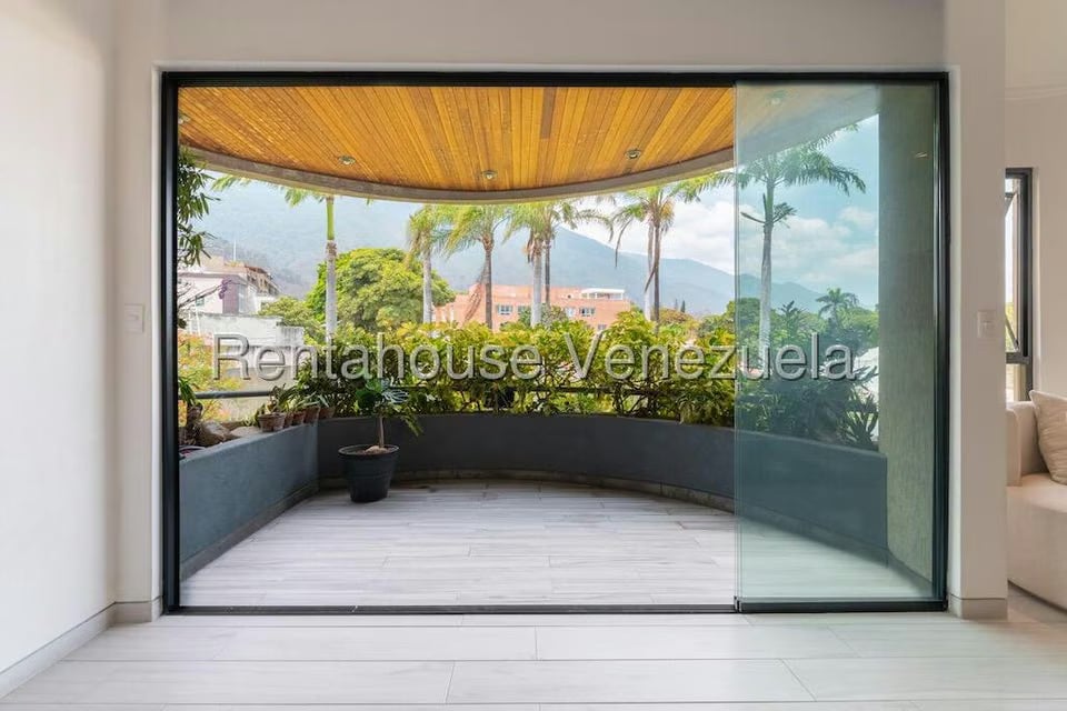Apartamento (1 Nivel) en Venta en Country Club, Distrito Metropolitano - 8
