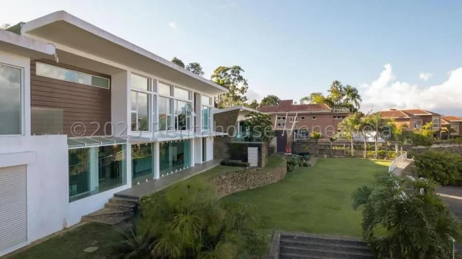 Casa en Venta en Alto Hatillo Caracas - 5