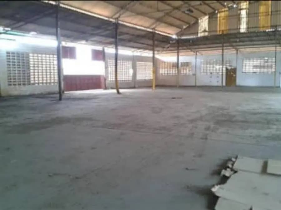 Galpon en Venta en El Tigrito - 2