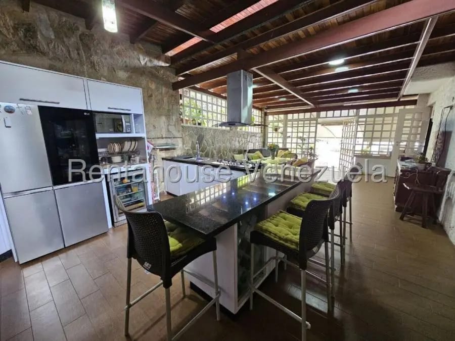 Casa en Venta en Cumbres de Curumo Caracas - 3