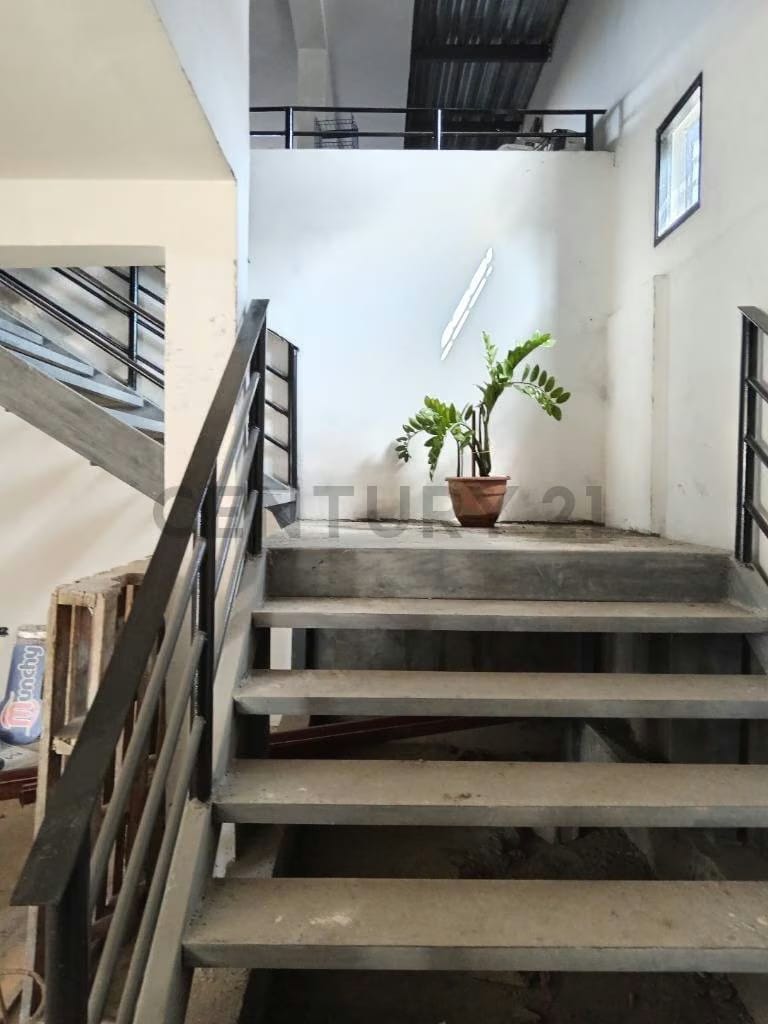 Local comercial a pie de calle en Cumaná, Avenida Miranda - 6