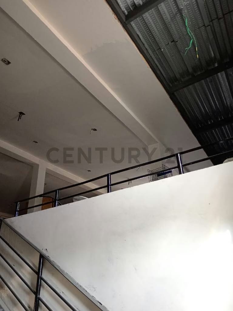 Local comercial a pie de calle en Cumaná, Avenida Miranda - 8