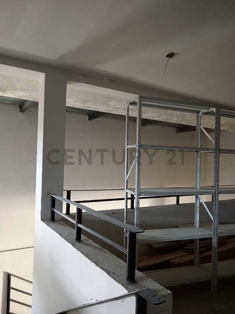 Local comercial a pie de calle en Cumaná, Avenida Miranda - 9