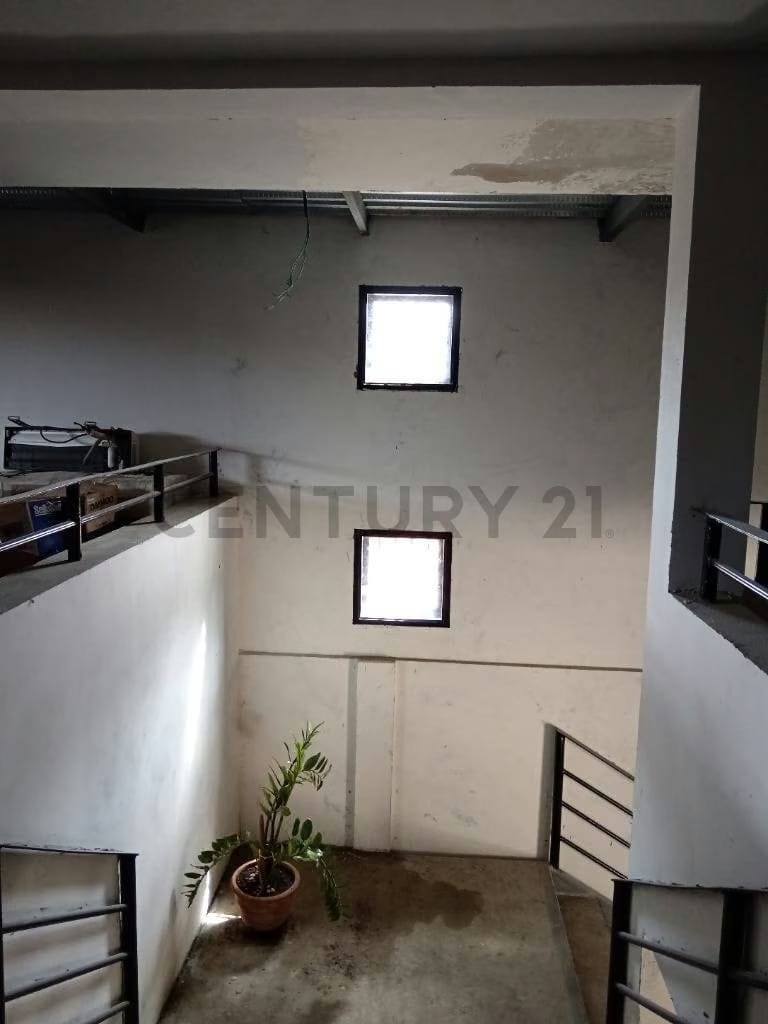 Local comercial a pie de calle en Cumaná, Avenida Miranda - 10