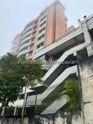 Apartamento (1 Nivel) en Venta en Parque el Retiro, Miranda - 2