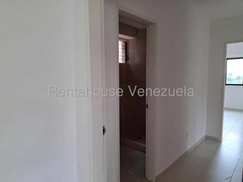 Apartamento (1 Nivel) en Venta en Parque el Retiro, Miranda - 13