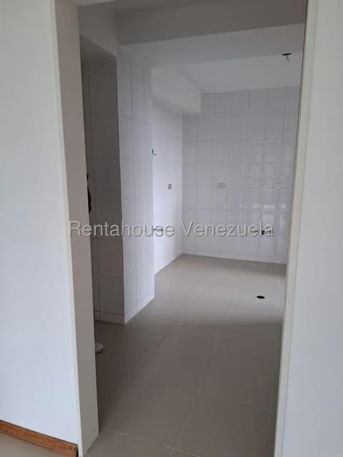 Apartamento (1 Nivel) en Venta en Parque el Retiro, Miranda - 17