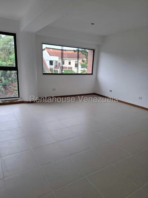 Apartamento (1 Nivel) en Venta en Parque el Retiro, Miranda - 33