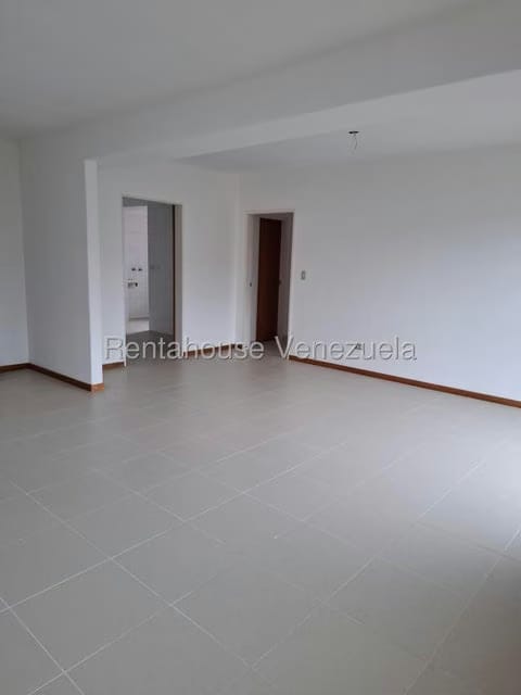 Apartamento (1 Nivel) en Venta en Parque el Retiro, Miranda - 35