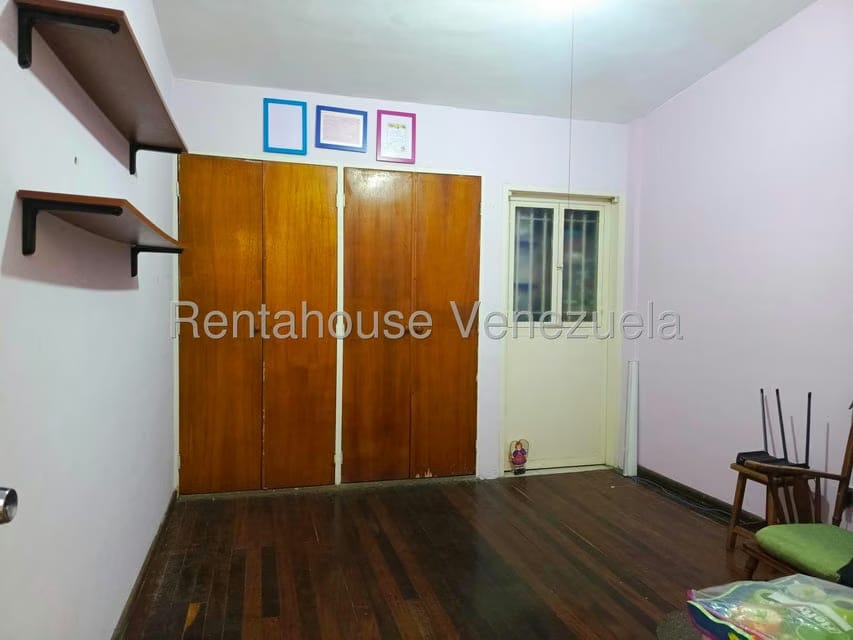 Casa (Duplex) en Venta en Los Parques, Miranda - 23