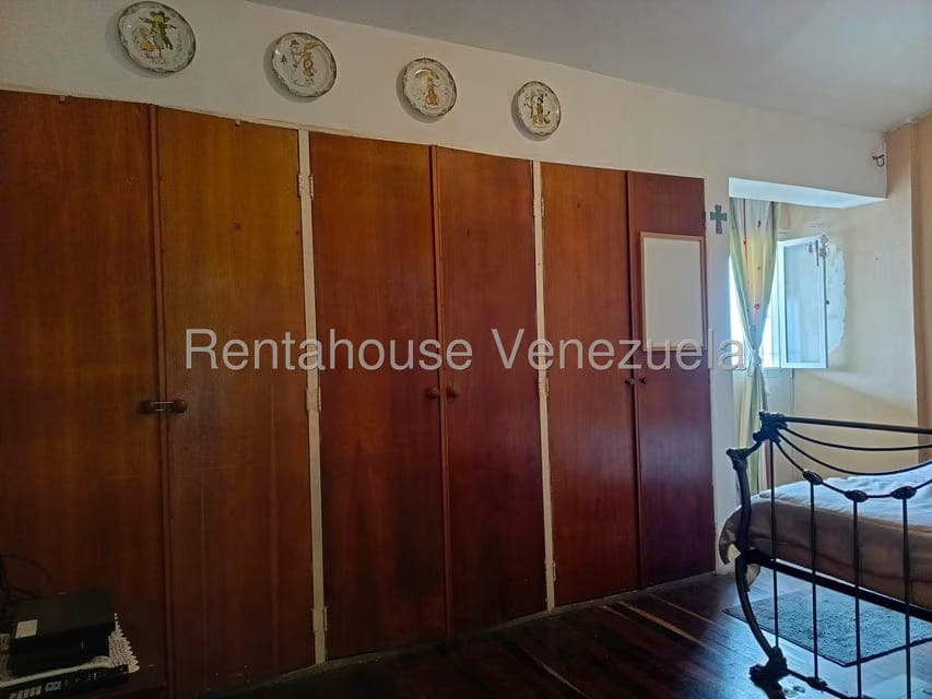 Casa (Duplex) en Venta en Los Parques, Miranda - 25