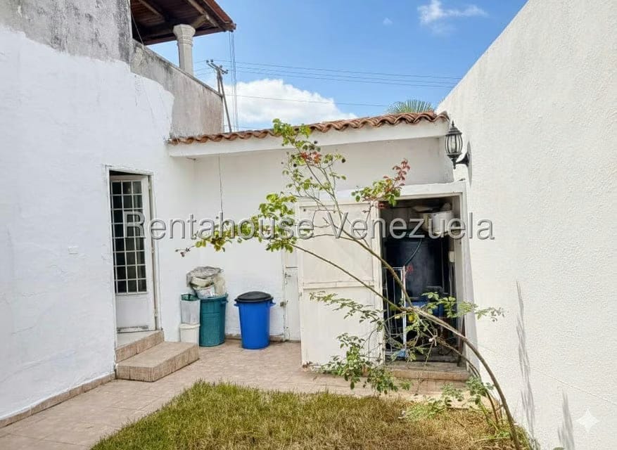 Casa (Duplex) en Venta en Los Parques, Miranda - 8