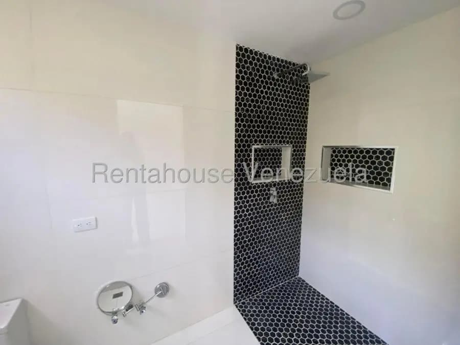 Apartamento en Venta en Baruta Caracas - 18