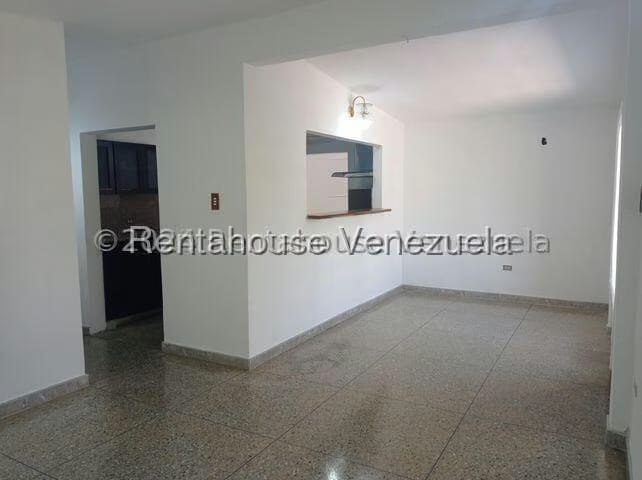 Casa (1 Nivel) en Alquiler en La Hacienda, Lara - 13