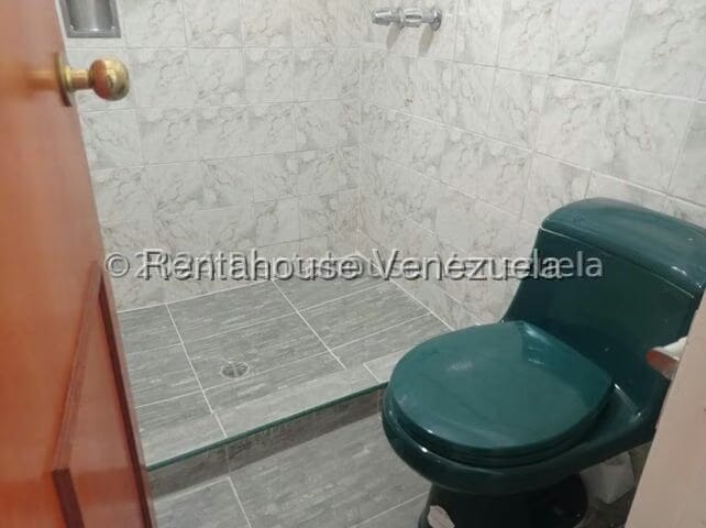 Casa (1 Nivel) en Alquiler en La Hacienda, Lara - 17