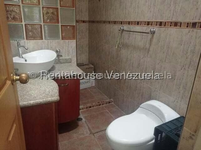 Casa (1 Nivel) en Alquiler en La Hacienda, Lara - 23