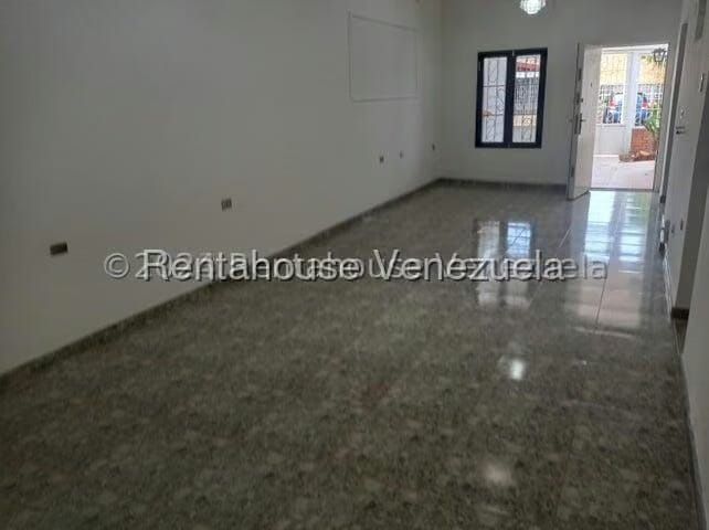 Casa (1 Nivel) en Alquiler en La Hacienda, Lara - 4