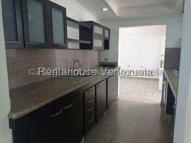 Casa (1 Nivel) en Alquiler en La Hacienda, Lara - 5