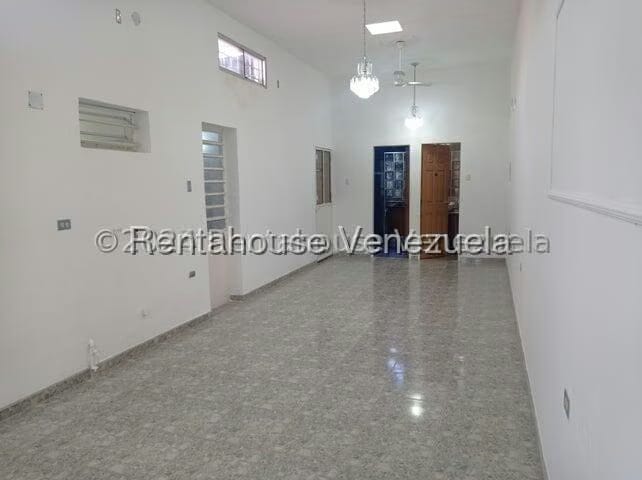 Casa (1 Nivel) en Alquiler en La Hacienda, Lara - 8