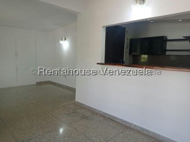 Casa (1 Nivel) en Alquiler en La Hacienda, Lara - 9